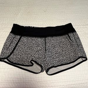 Lululemon Speed Up mid-rise shorts